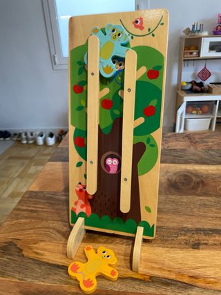 2 Juguetes de Madera: Árbol Calendario y Pista Coc