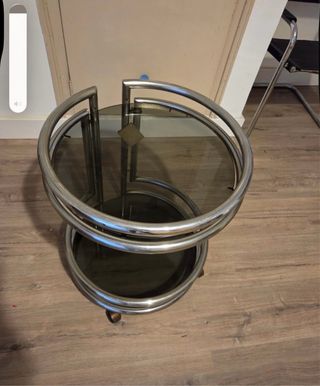 Mueble bar de cristal y metal