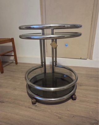 Mueble bar de cristal y metal