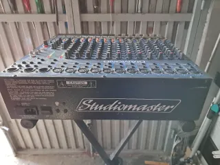 Mesa de mezclas Studimaster Diamond