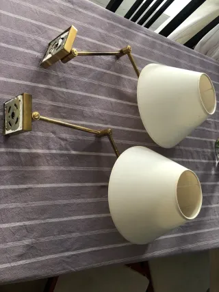 Lámpara de pared doble dorada