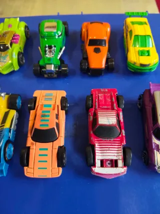 Lote de 10 coches de juguete