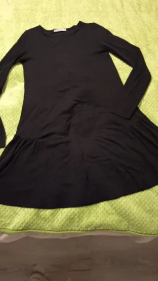 Vestido azul de terciopelo fruncido........