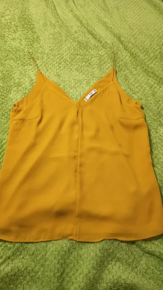 Vestido azul de terciopelo fruncido........