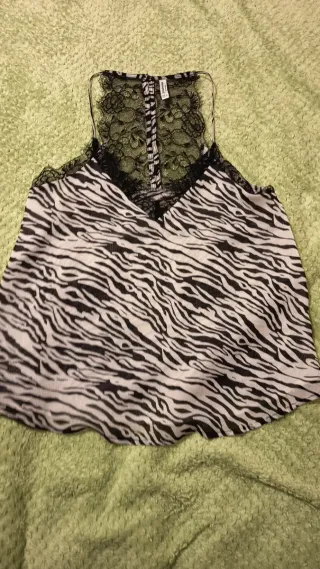 Vestido azul de terciopelo fruncido........