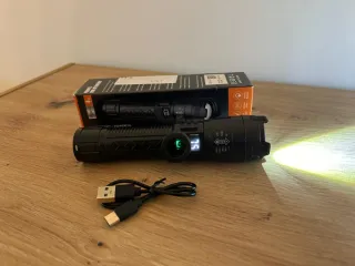 Linterna LED Recargable USB-C Potente