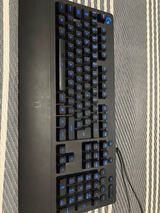 Pacchetto Gaming Razer: Tastiera, Mouse e Tappetino
