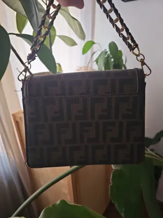 Bolso Fenli Marrón con Cadena Dorada