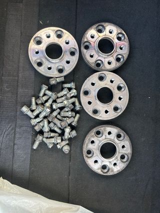 Separadores/Centradores Ruedas + Tornillería