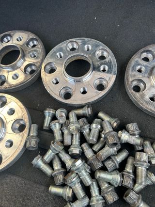 Separadores/Centradores Ruedas + Tornillería