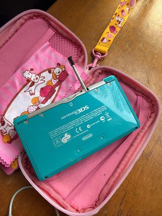 Nintendo 3DS Verde con accesorios