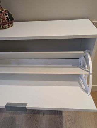 Zapatero blanco moderno