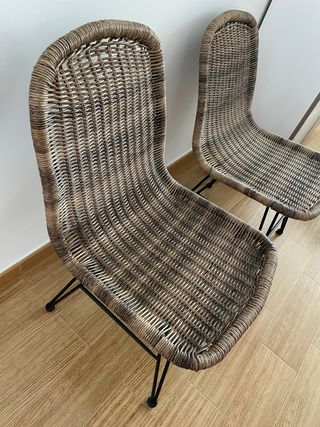 Mesa y 4 Sillas Comedor