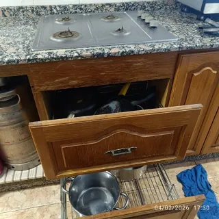 Cajoneras de aluminio plateado