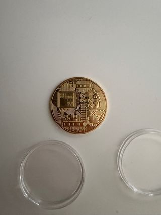 Moneda Bitcoin Chapada en Oro Coleccionable