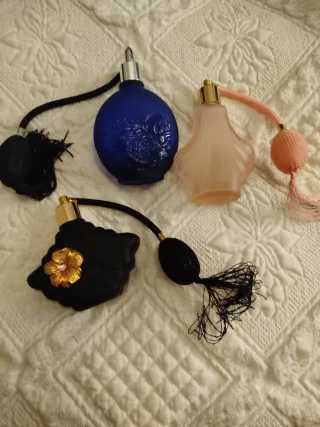 Set 3 Perfumeros Vintage Cristal y Plástico