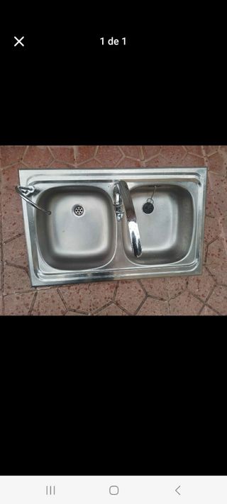 Fregadero doble seno con grifo