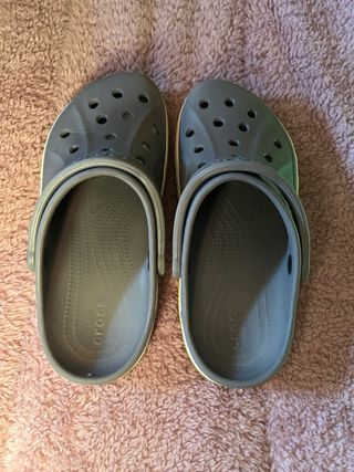 Crocs Zuecos Talla 7-9 Equivale a una 38 a 39