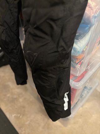 Mono Dainese Cordura Negro Rojo