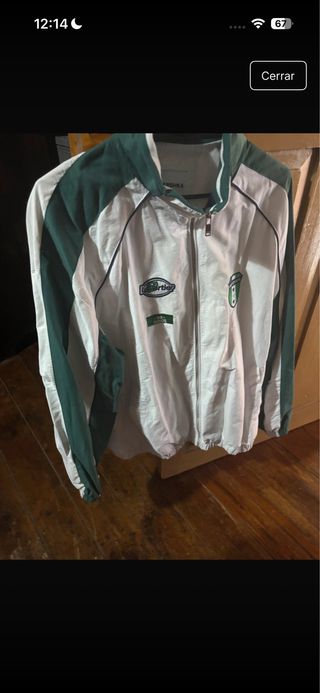 Giubbotto sportivo Bershka verde e bianco
