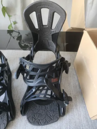 Tabla Snowboard Quechua con fijaciones Rossignol