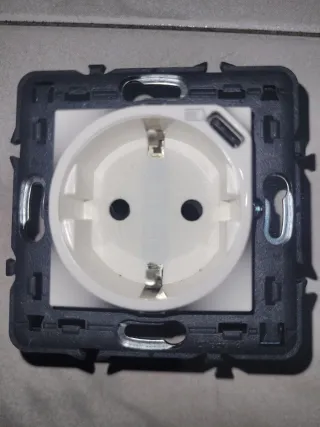 Enchufes con Puerto USB Tipo C