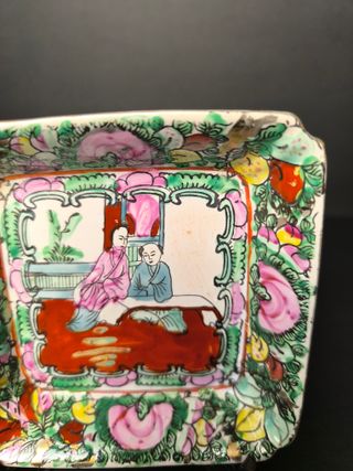 2 Cinzeiros Figuras Orientais Porcelana China