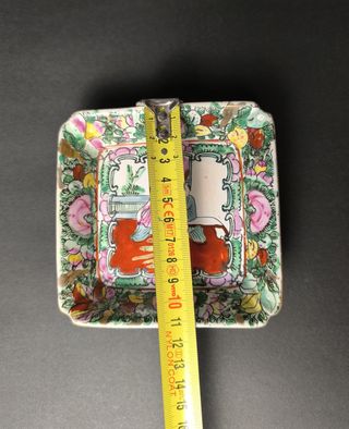 2 Cinzeiros Figuras Orientais Porcelana China