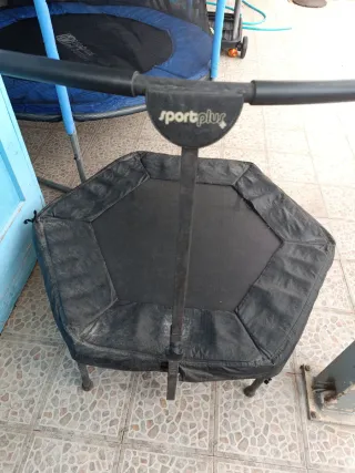 Cama elástica hexagonal con barra