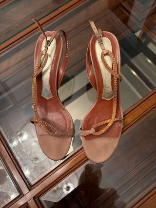 Sandalias Magrit Talla 39 Beige y Dorado