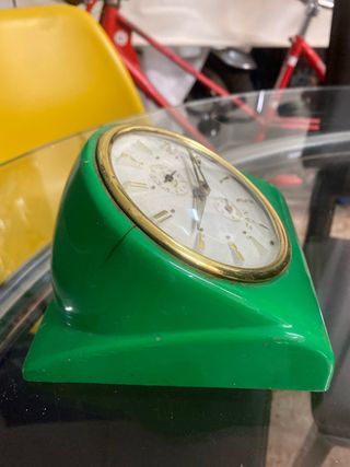 Reloj de cuerda antiguo DAN antiguo