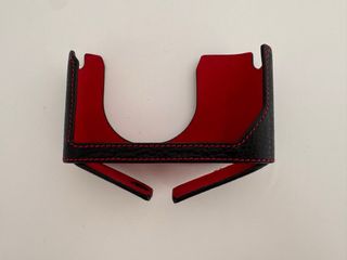 Fondello in pelle per Leica Q/Q2 rosso