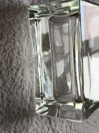 FLORERO DE VIDRIO GRUESO VERTICAL TRANSPARENTE