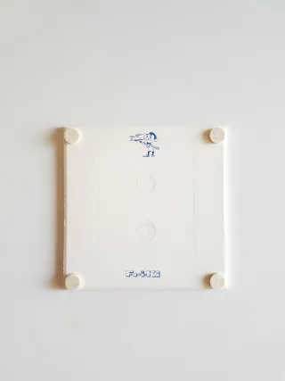 90s azulejo camarero blanco y azul