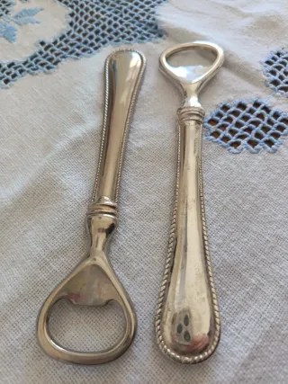 2 Apribottiglie Vintage Silverplated