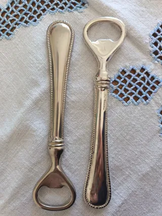 2 Apribottiglie Vintage Silverplated
