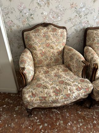 Divano e 2 poltrone in buone condizioni