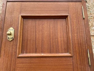 Puerta de armario de madera Sapelly