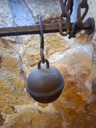 Báscula romana antigua de hierro