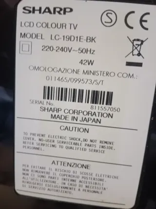 TV Sharp Aquos LCD 22" Negra