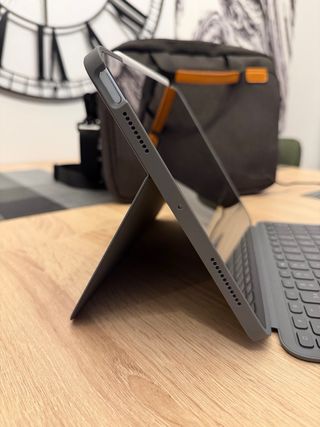 iPad Air 11 2025 256GB NUEVO! +Pencil Pro+Teclado