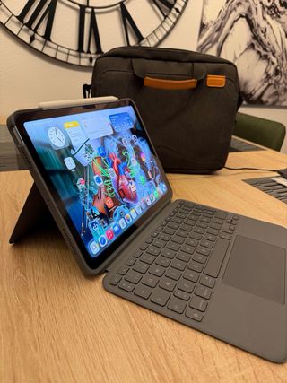 iPad Air 11 2025 256GB NUEVO! +Pencil Pro+Teclado