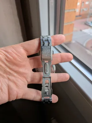 Reloj LOTUS niño azul y acero, en su caja.