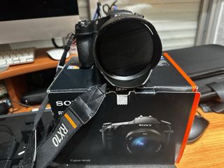 Cámara Sony RX10 III Negra