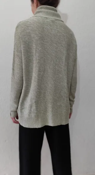 Jersey de cuello alto beige