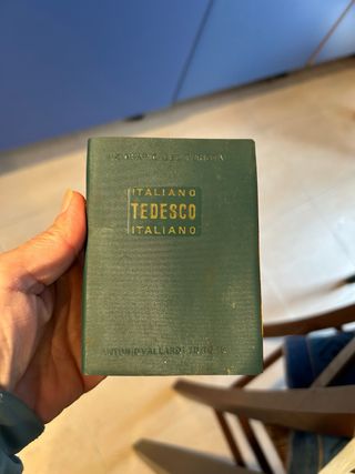 Dizionario serbo- croato e tedesco