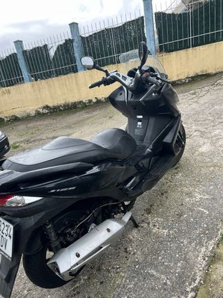 Kawasaki j125 Negra Scooter