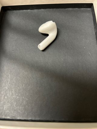 AirPods 4ª Gen A3055 Izquierdo