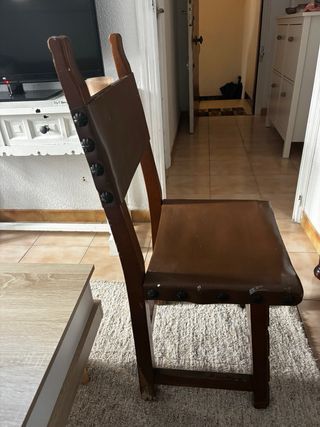 Mesa comedor madera y 2 sillas