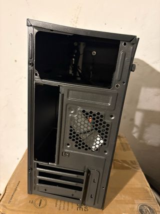 Caja PC Mars Gaming MCM Dañada